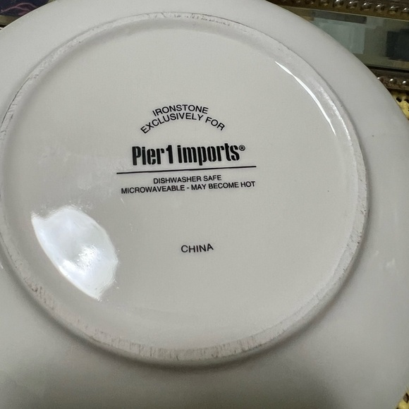 Pair one import floral medley, appetizer plate. - Picture 7 of 8